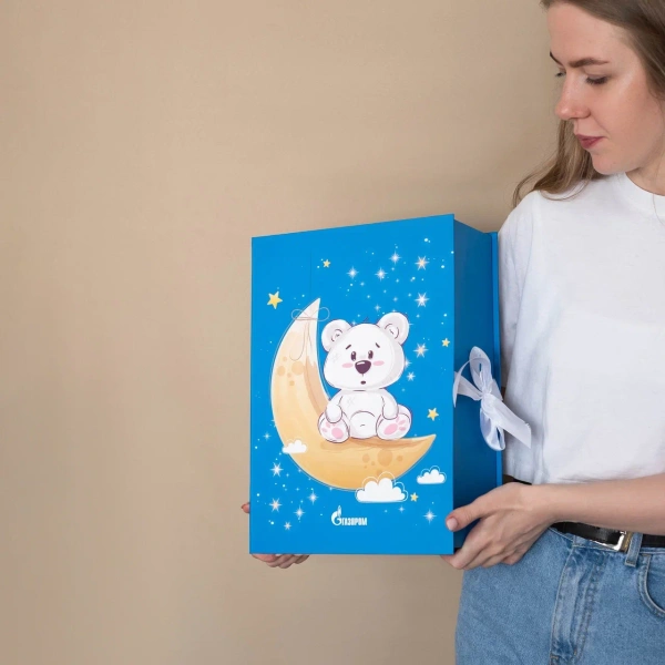  Фотография коробка на лентах 35*25*11 для газпром